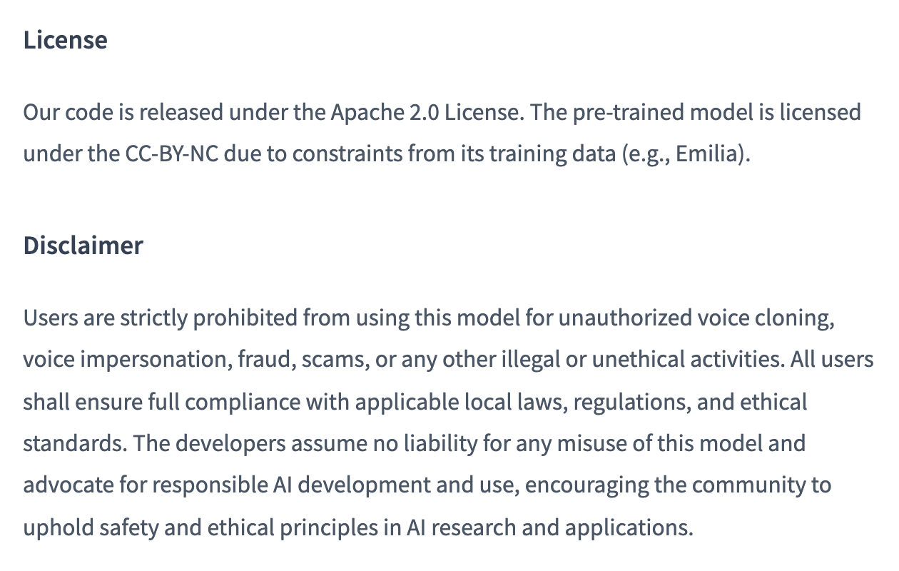 OmniVoice 모델 카드의 License 절과 Disclaimer 절. 코드는 Apache 2.0, 학습된 모델은 학습 데이터 제약 때문에 CC-BY-NC라고 적혀 있고, 그 아래에 허락받지 않은 목소리 복제와 사칭, 사기를 금지한다는 문단이 있다